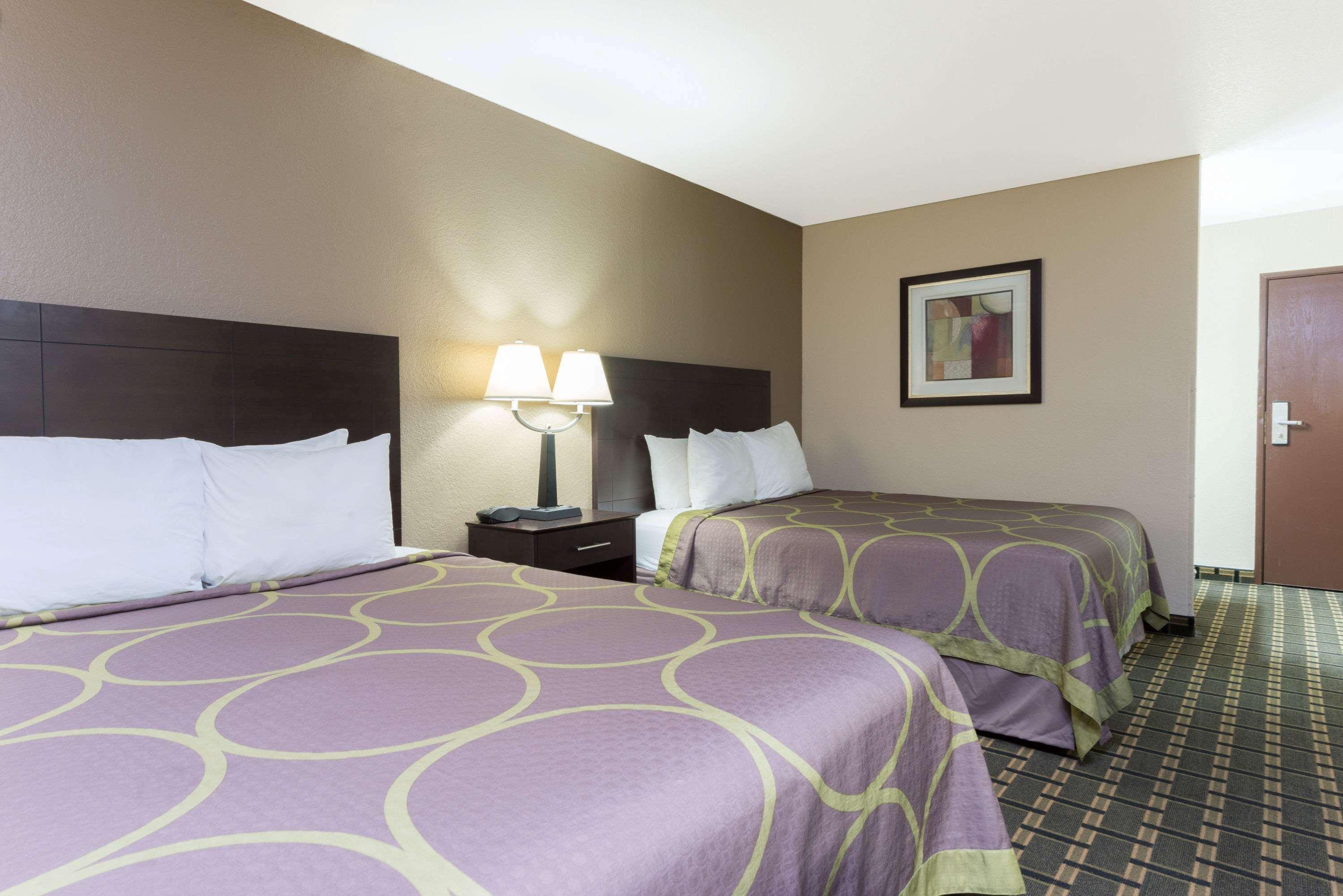 Hotel Super 8 By Wyndham Springfield East Exterior foto