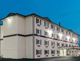 Hotel Super 8 By Wyndham Springfield East Exterior foto